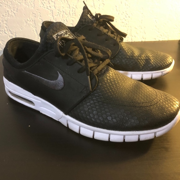 nike janoski max size 10